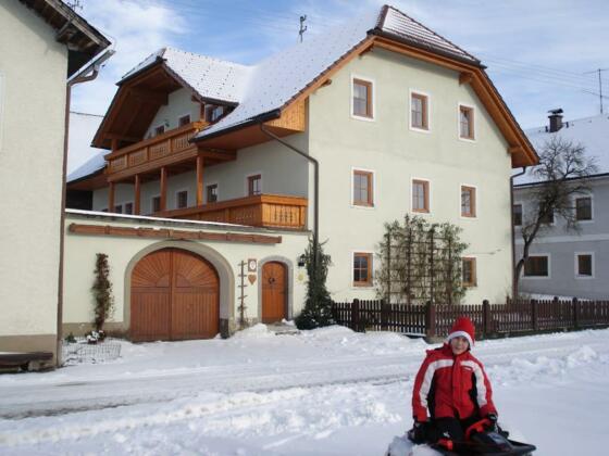 Winteransicht vom Haus