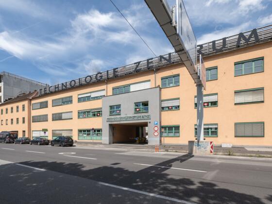 Technologiezetrum Linz Außenansicht © RI Realinvest GmbH