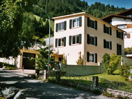 Hausansicht - Sommer