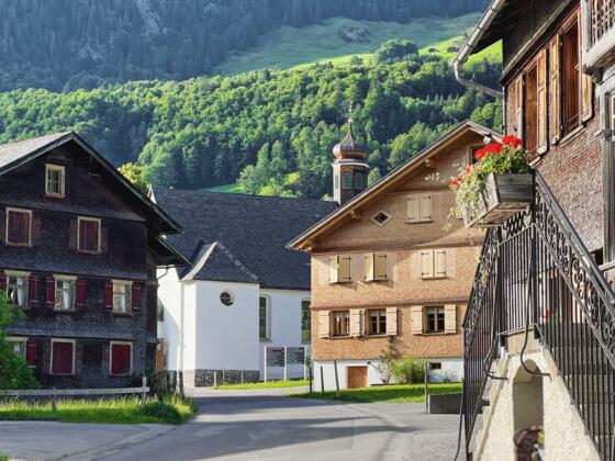 Gasthaus Löwen mit Blick nach Rehmen