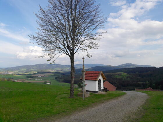 Kapelle über Hofen