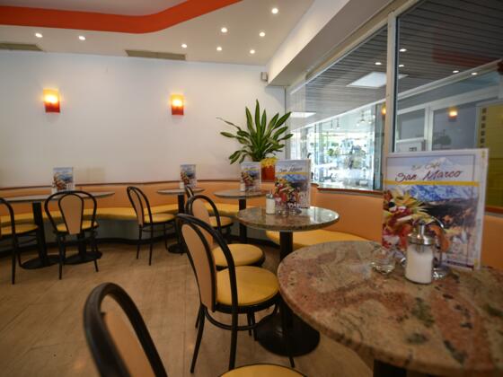 eiscafe_sanmarco_bw_9