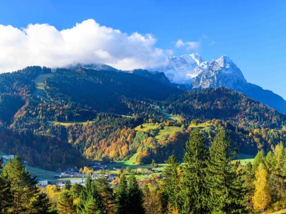 Schauplatz dieser Trailrunning-Tour ist das Gebiet um die Skisprungschanze von Garmisch-Partenkirchen