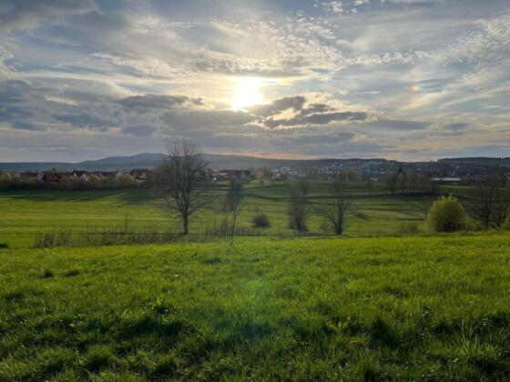 Ausblick vom 24-Örter-Stein mit Sicht bis zum Schneeberg