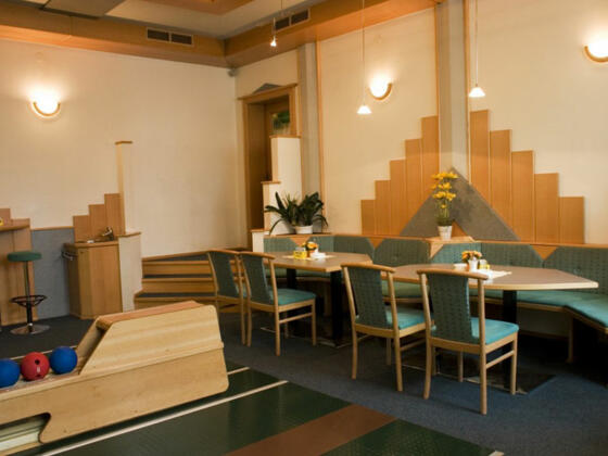 Kegelbahn Sitzbereich Gasthof Blumauer