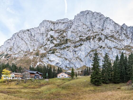 Die Tutzinger Hütte an der Benediktenwand