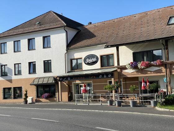 EBE20AD2-0939-470F-8D5F-5813AAFD36E6