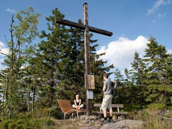 Stinglfelsen mit Kreuz