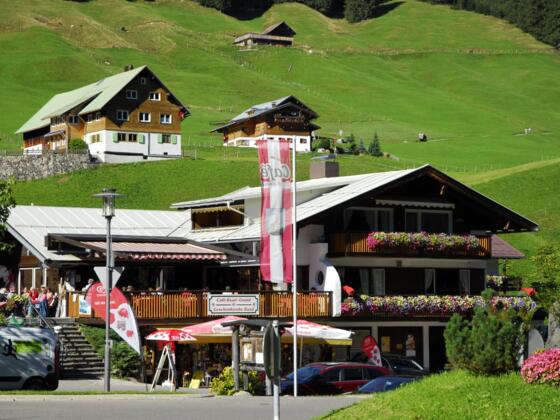 Cafe Baad Grund Mittelberg Baad Sommer