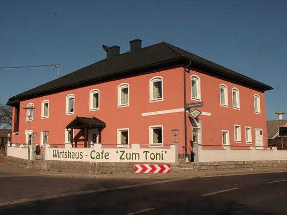 Au\u00dfen Wirtshaus \&quot;zum Toni\&quot;