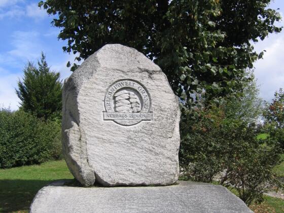Logostein hoch