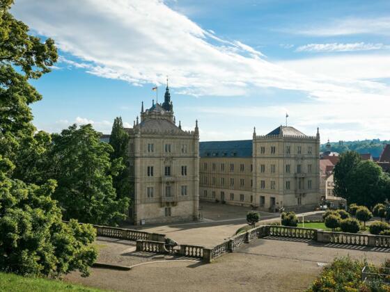 Schloss Ehrenburg vom Hofgarten aus - Coburg