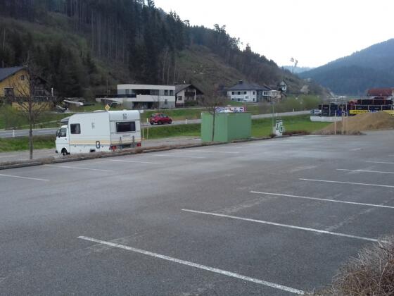 Öffentlicher Parkplatz Pierbach