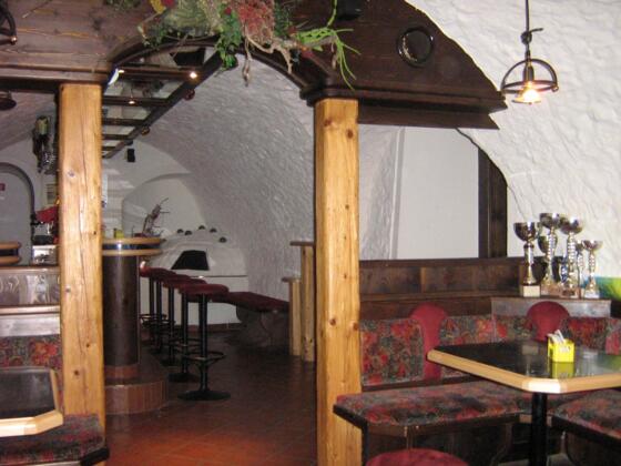 B\u00e4rli\u00b4s Bar