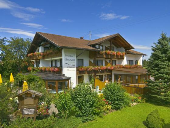 Hotel Steiger - Außenansicht Sommer