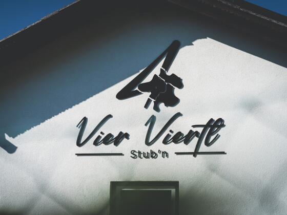 Logo am Wohnhaus