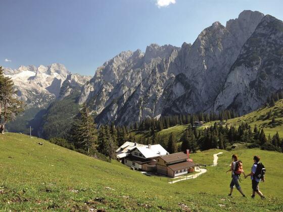 Wanderung zur Sonnenalm mit Gletscherblick