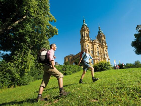 Wandern bei der Wallfahrtsbasilika Vierzehnheiligen bei Bad Staffelstein im Obermain•Jura