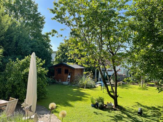 Gartenhäuschen im Grünen