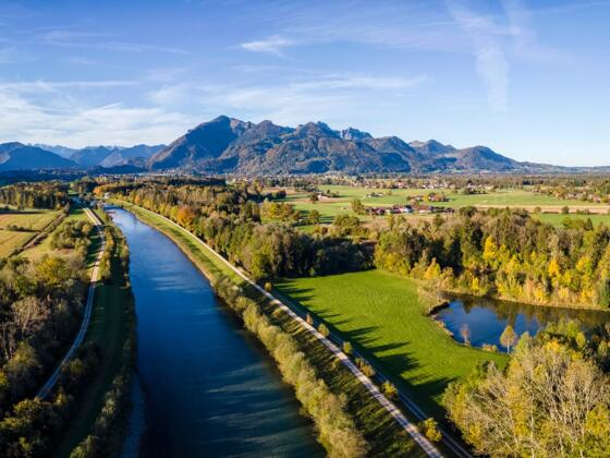 Tiroler Ache mit Blick ins Achental