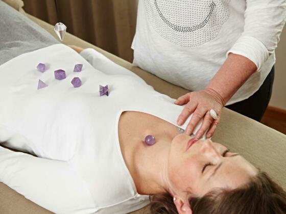 Behandlung im Klang Energie Centrum Oswalda Hus