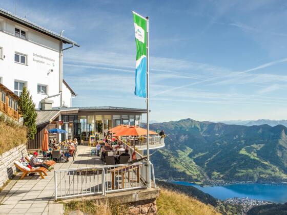 Schmitten Café mit traumhaften Ausblick auf den Zeller See
