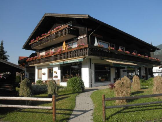 Hans-Peters Käshütte von Westen