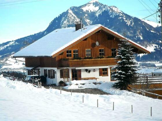 Herrliche Hanglage mit einzigartiger Aussicht