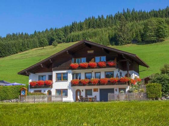 Ferienwohnungen und Gästezimmer Eberle