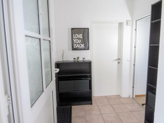 D7702B52-2A77-479C-B3C3-9BED37DAE2CD