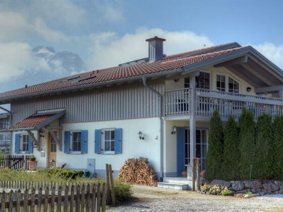 5-Sterne-FEWO &quot;Dorfidylle&quot; m Balkon+Terrasse