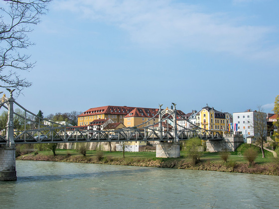 Länderbrücke über die Salzach