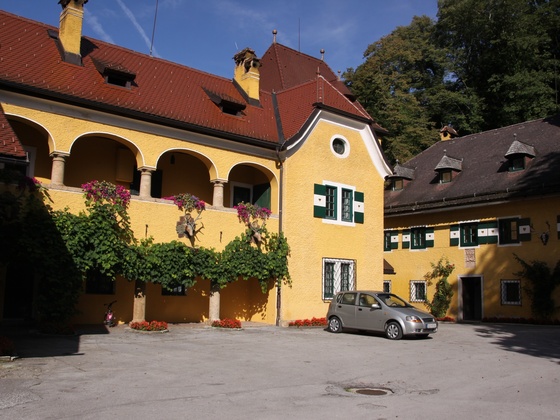 Das Gut Glanegg bei Fürstenbrunn.