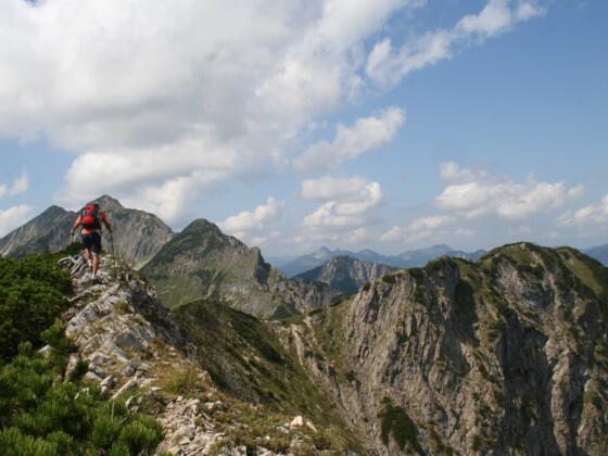 Genussreiche Gratpassage zwischen Schönfeldjoch und Wildenkarjoch