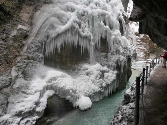 Sehenswertes Eisgebilde in der Partnachklamm