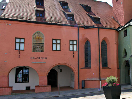 Heimatmuseum Vilsbiburg - Kröninger Hafnermuseum / ehemaliges Heilig-Geist-Spital / Spitalkirche