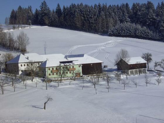 Biohof Stadlbauer im Winter