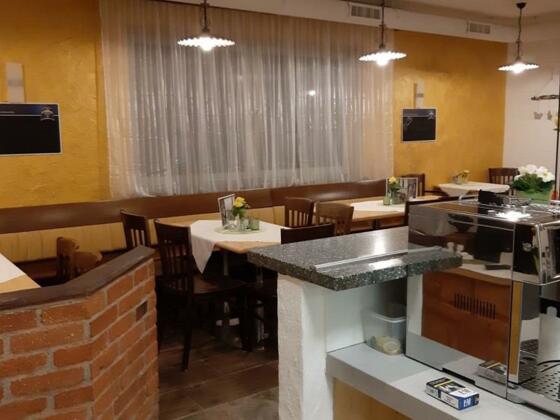 Gaststube mit Schank