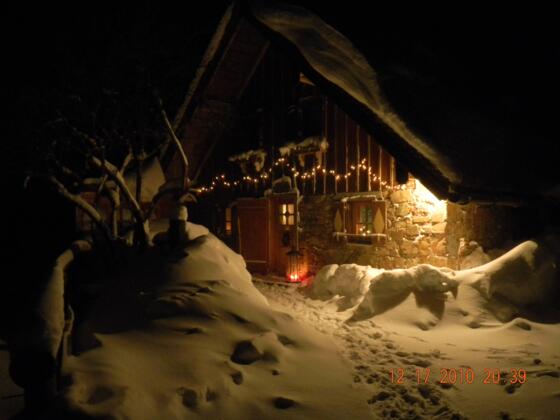 Romantische Winterabendstimmung auf der Grögernalm