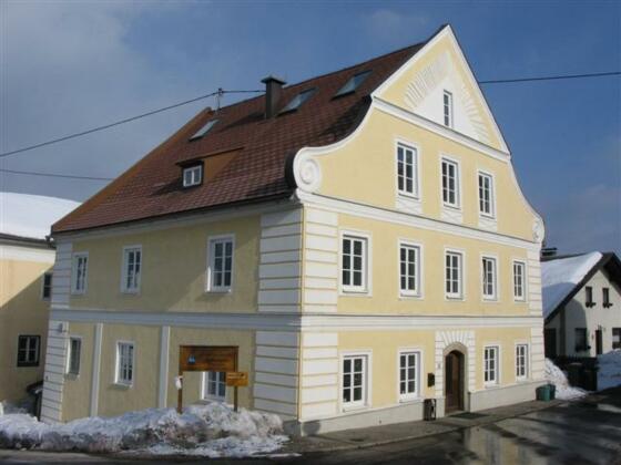 Hausansicht im Winter