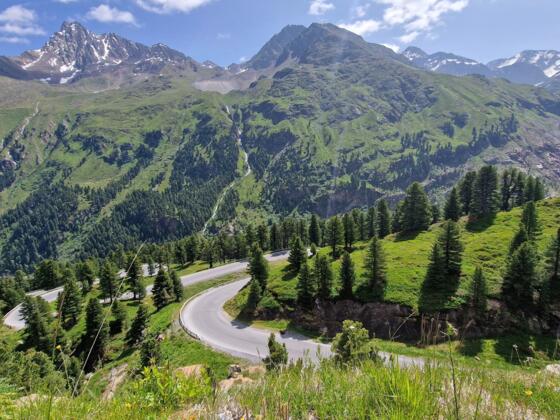 Kaunertaler Gletscherstrasse, vor der Talstaion Ochsenalm