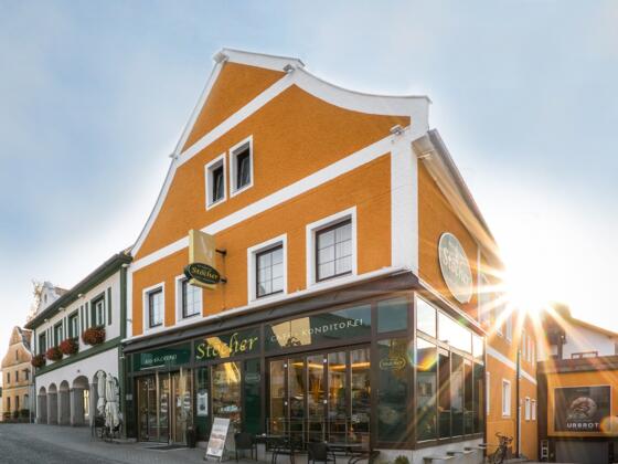 Bio-Bäckerei - Konditorei - Café Stöcher