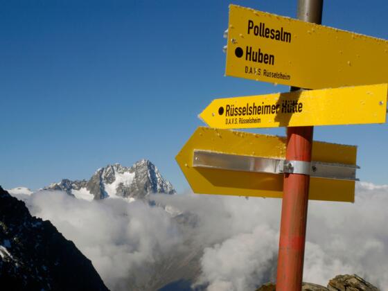 Wegeschilder im Weißmaurachjoch und Waze