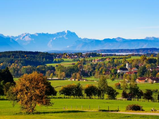 Feine Ausblicke Richtung Zugspitze und Ammergauer Alpen