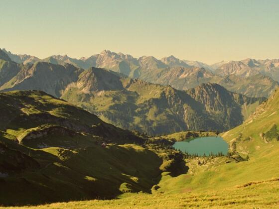 Blick vom Zeigersattel zum Seealpsee