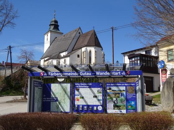 Startpunkt beim Wanderparkplatz hinter der Alten Schule