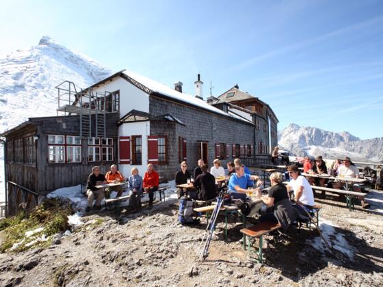Watzmannhaus: Die begehrte Sonnenterrasse