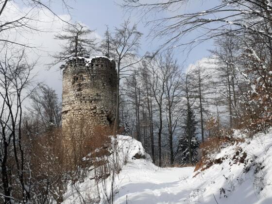 Hungerturm ~885m