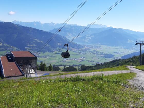 Familienberg Maiskogel mit tollem Bergpanorama und Blick auf den Zeller See