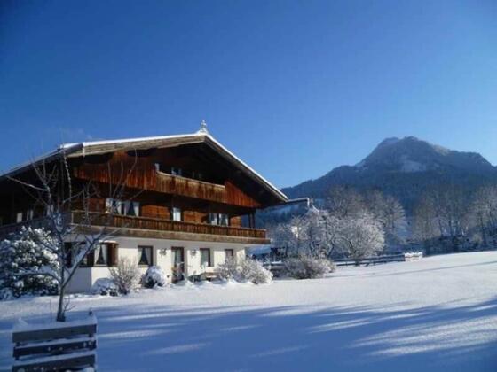 Das Haus mit dem Hausberg Breitenstein
